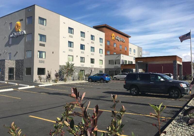 מוטל La Quinta By Wyndham Anchorage Airport