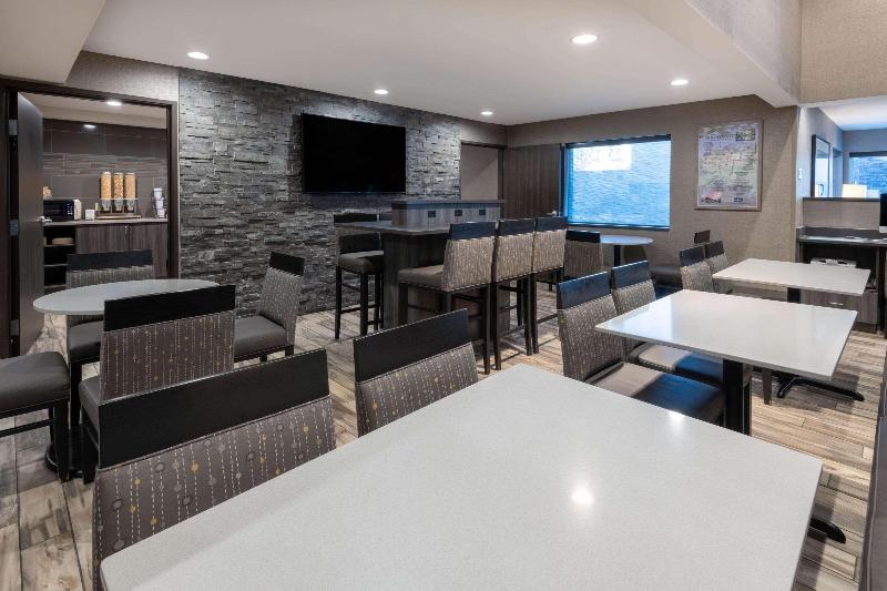 מוטל La Quinta By Wyndham Anchorage Airport