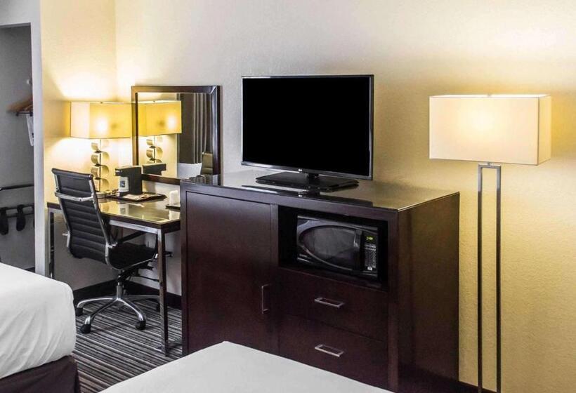 모텔 Quality Inn
