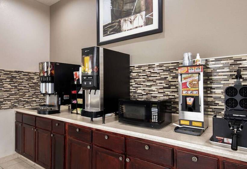 מוטל Rodeway Inn