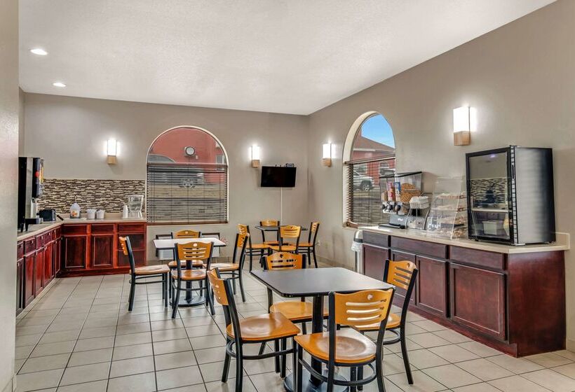 מוטל Rodeway Inn