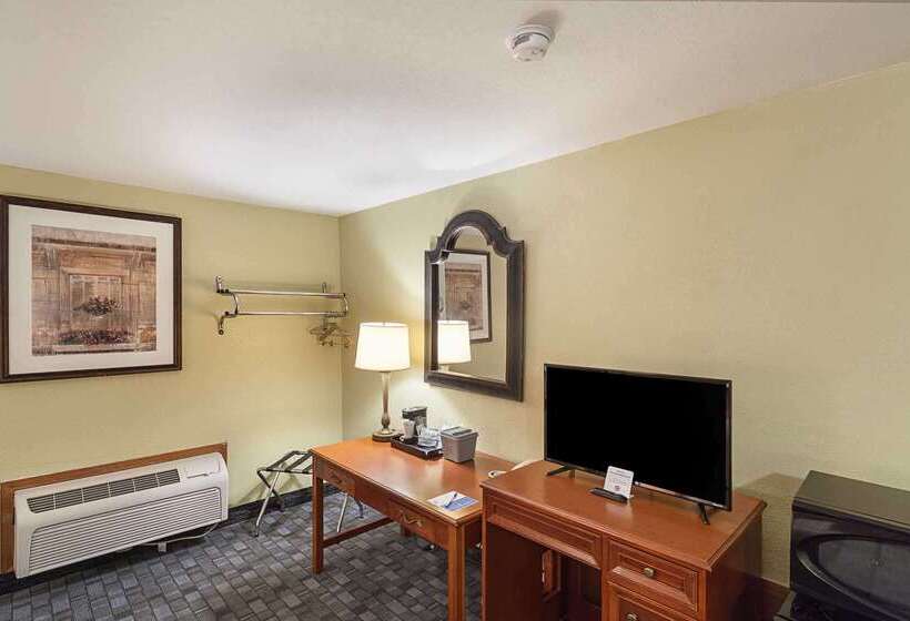 모텔 Rodeway Inn