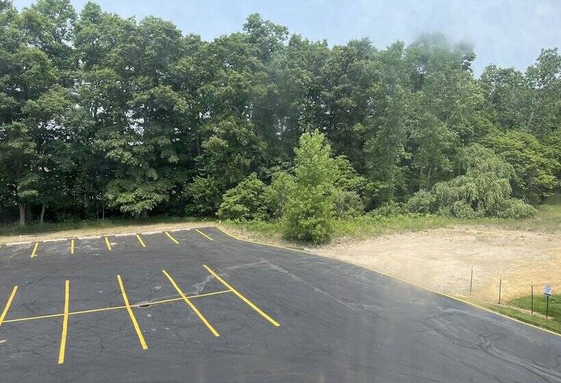 מוטל Rodeway Inn