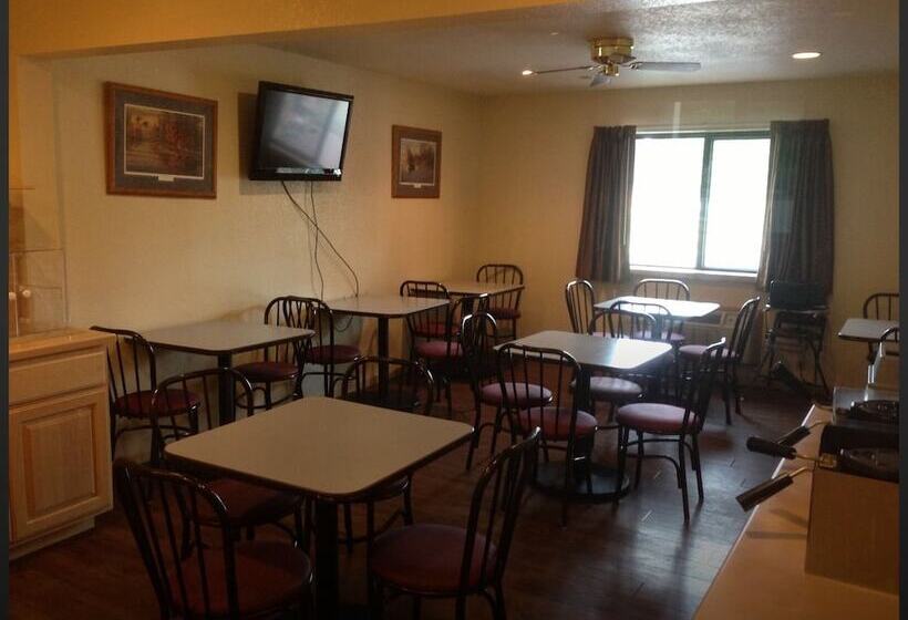 مُتل Super 8 By Wyndham Bridgeview Of Mackinaw City