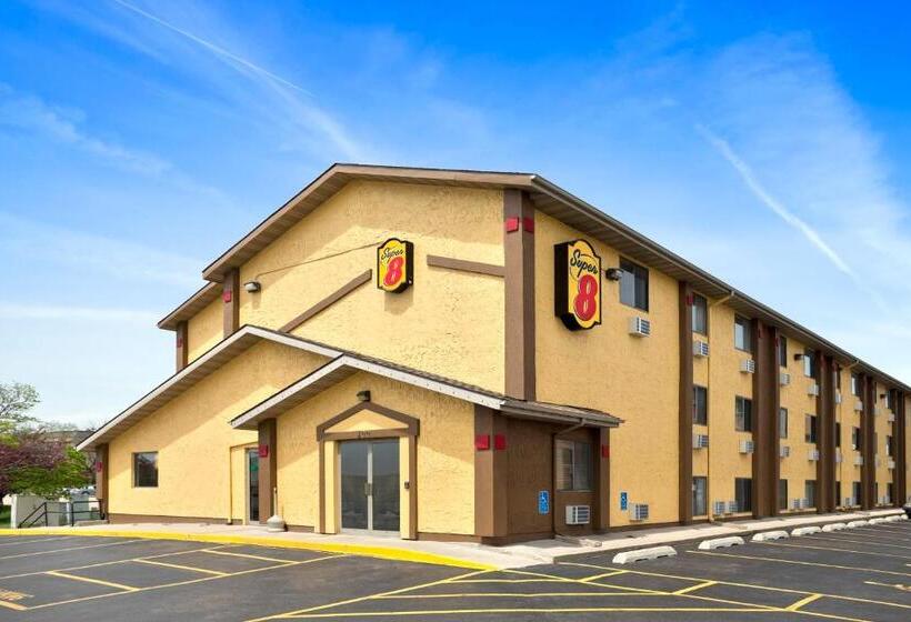 مُتل Super 8 By Wyndham Cedar Rapids