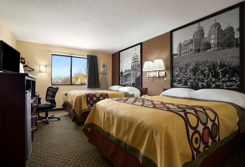 مُتل Super 8 By Wyndham Cedar Rapids