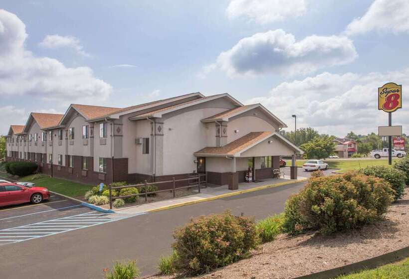 汽车旅馆  Super 8 By Wyndham Christiansburg/blacksburg Area