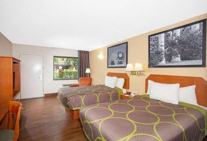 فندق على الطريق Super 8 By Wyndham North Palm Beach