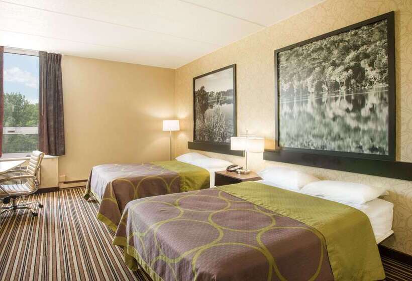 فندق على الطريق Super 8 By Wyndham Plattsburgh