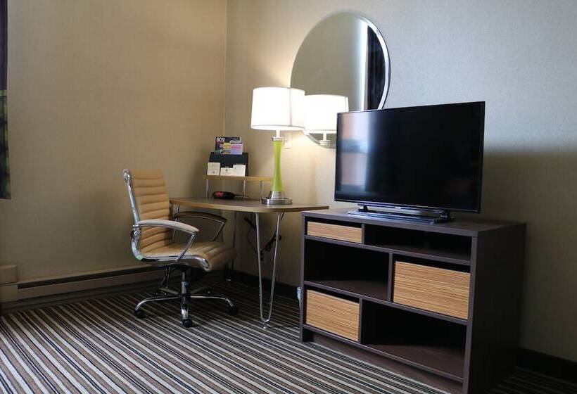 فندق على الطريق Super 8 By Wyndham Plattsburgh