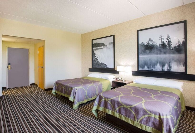 فندق على الطريق Super 8 By Wyndham Plattsburgh