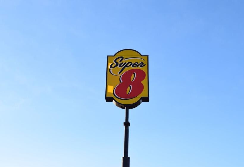 فندق على الطريق Super 8 By Wyndham Saginaw
