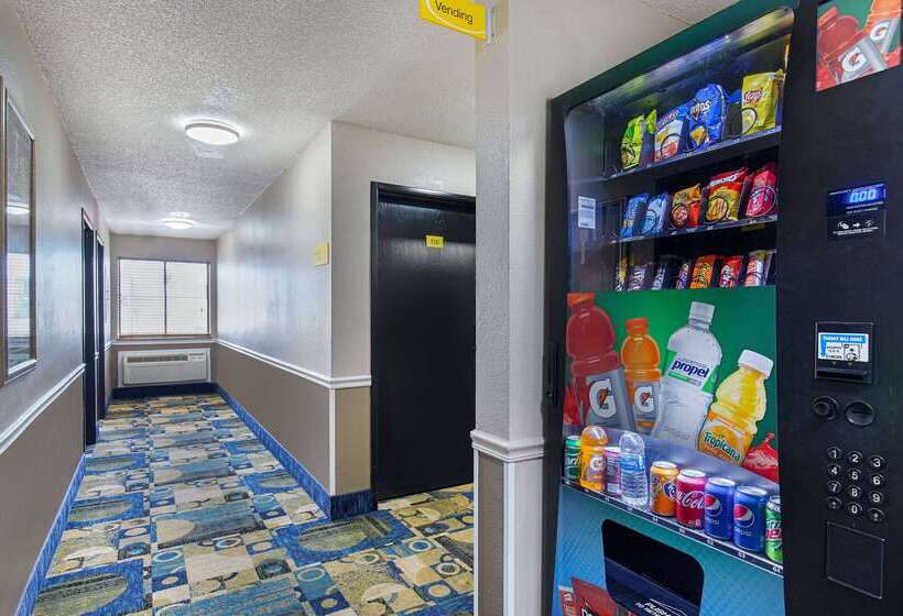 מוטל Super 8 By Wyndham Somerset