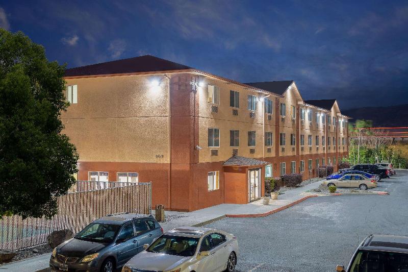 모텔 Super 8 By Wyndham The Dalles Or