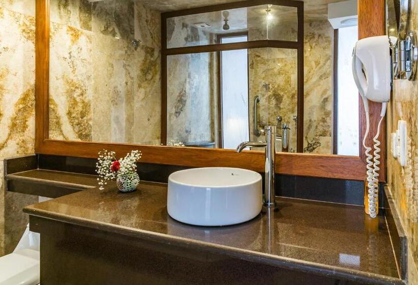 هتل Casa Del Balcon