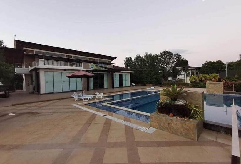 Amaro Resort By Cocotel