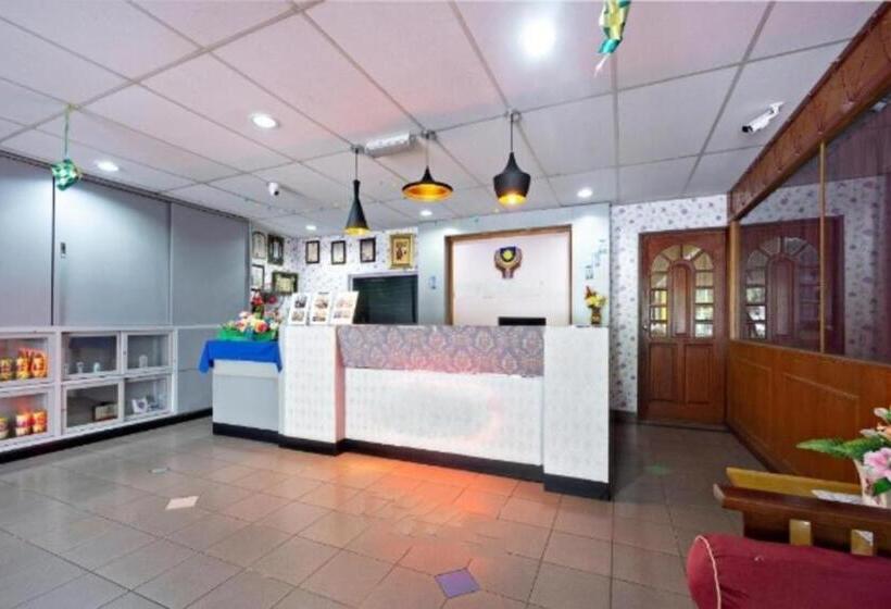 هتل Lumut