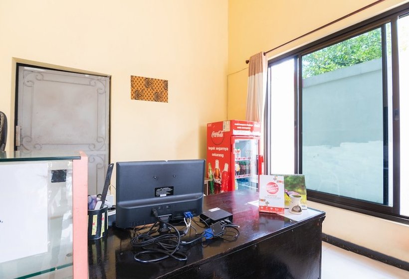 בית מלון כפרי Griya Nala By Oyo Rooms