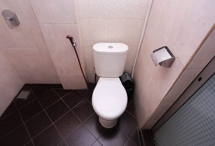 هتل Royal Borneo Guesthouse By Oyo Rooms