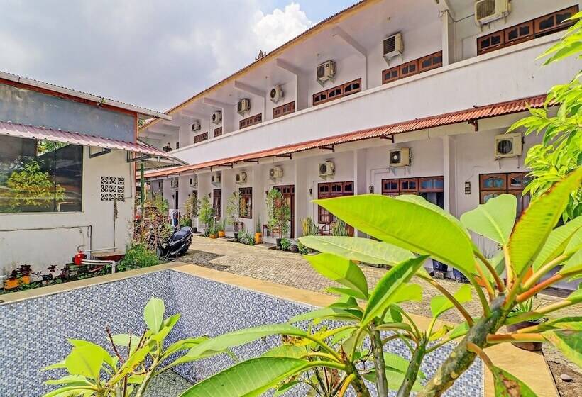 فندق Gusti Residence By Oyo Rooms