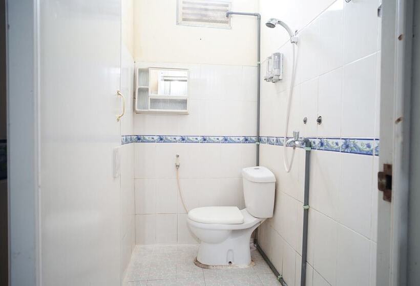 فندق Spot On 1854 Sepinggan Asri Syariah Guesthouse