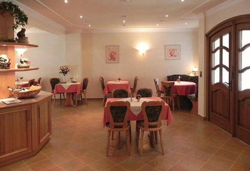 ペンション Gästehaus Freimuth