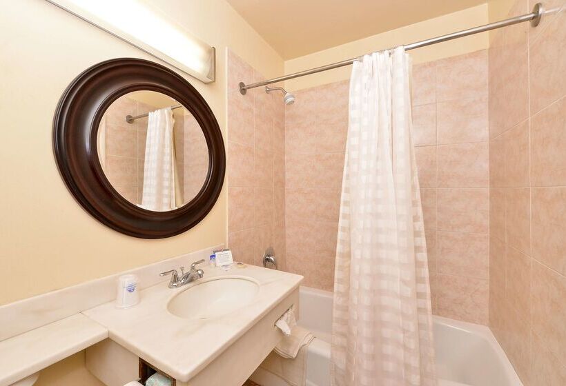 בית מלון כפרי Americas Best Value Inn Ashtabula/austinburg