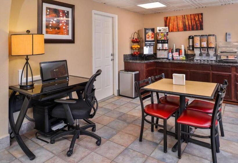 فندق Best Western Executive Inn