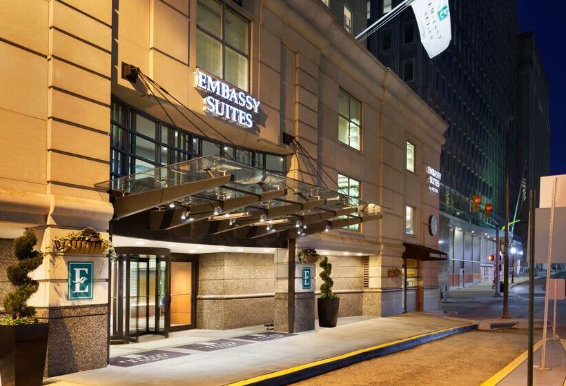 هتل Embassy Suites Baltimore  Inner Harbor