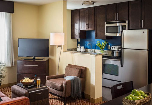 هتل Towneplace Suites By Marriott Burlington Williston