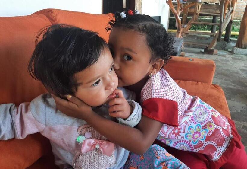 هتل Cabañas Guacari San Agustín Huila