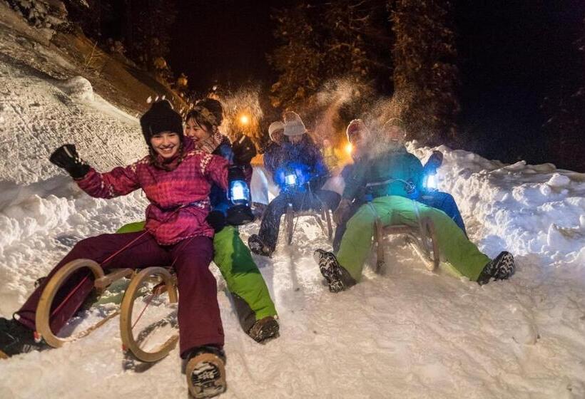 酒店 Basekamp Mountain Budget