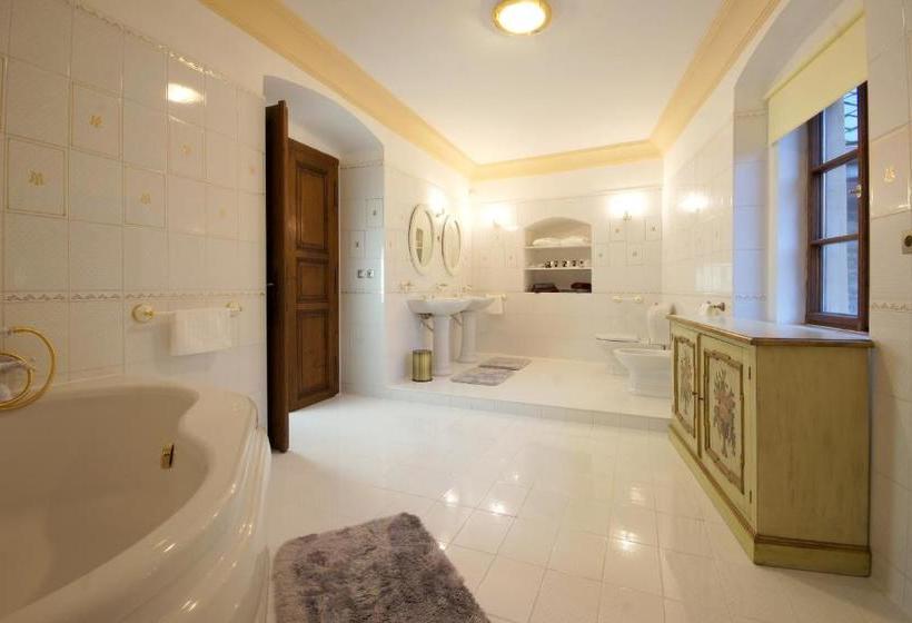 هتل Palace Kutna Hora