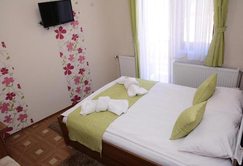 پانسیون Garni Hotel Laguna Lux