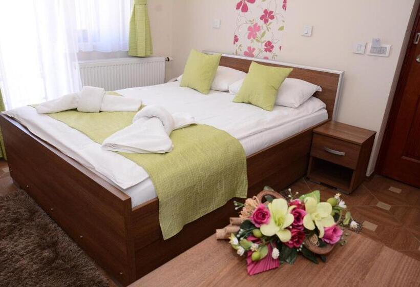 پانسیون Garni Hotel Laguna Lux