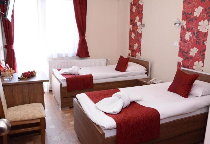 پانسیون Garni Hotel Laguna Lux