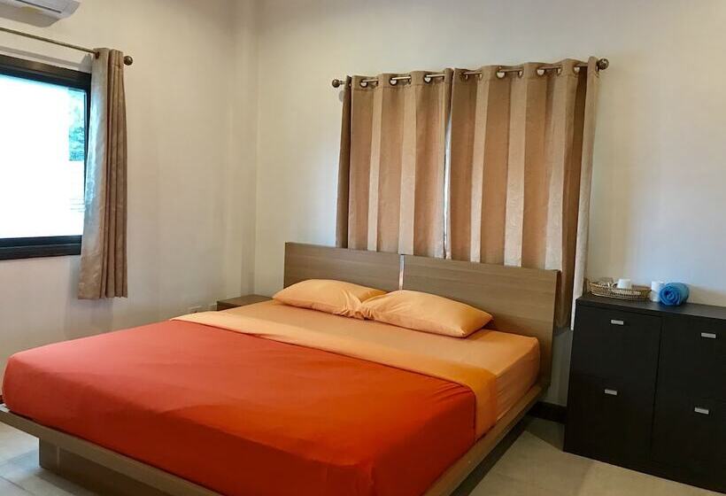 هاستل Hiranyika Cafe And Bed
