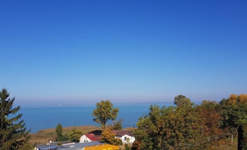 민박 Anna Panzió & Wellness Siófok