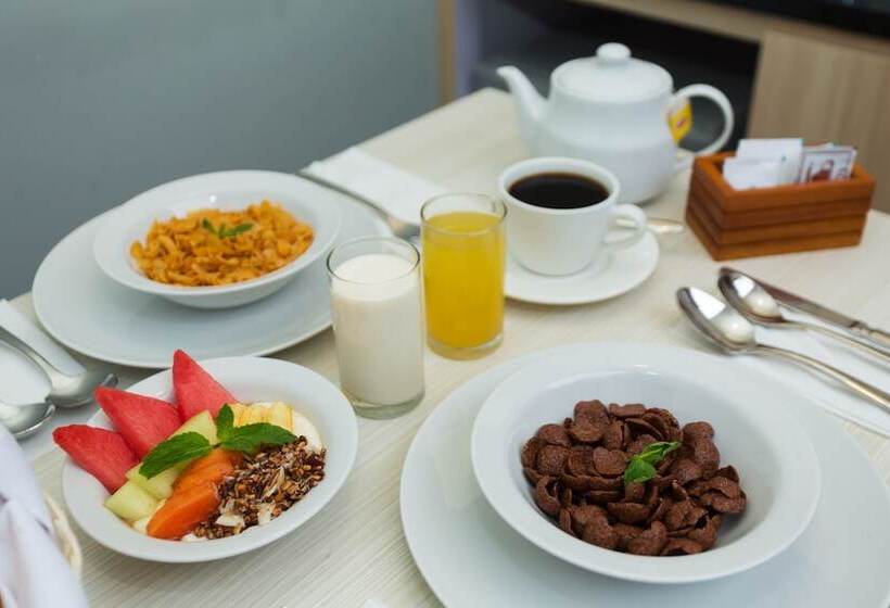 تختخواب و صبحانه Radea Villa