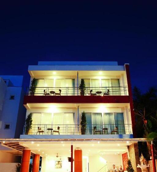 هتل One World One Home Naiharn