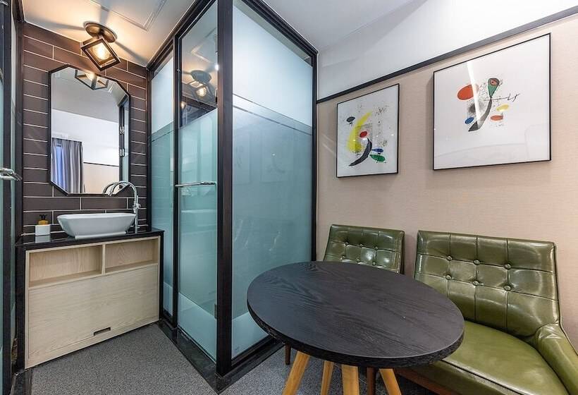 Hotel Jinju Brown Dot Jinjuseong Branch