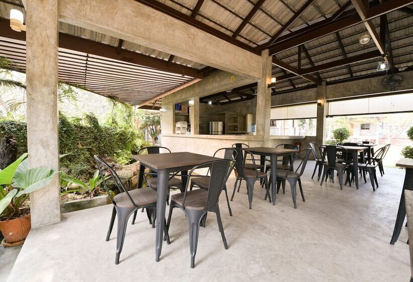 هتل Ruenkanthima Resort By Oyo Rooms