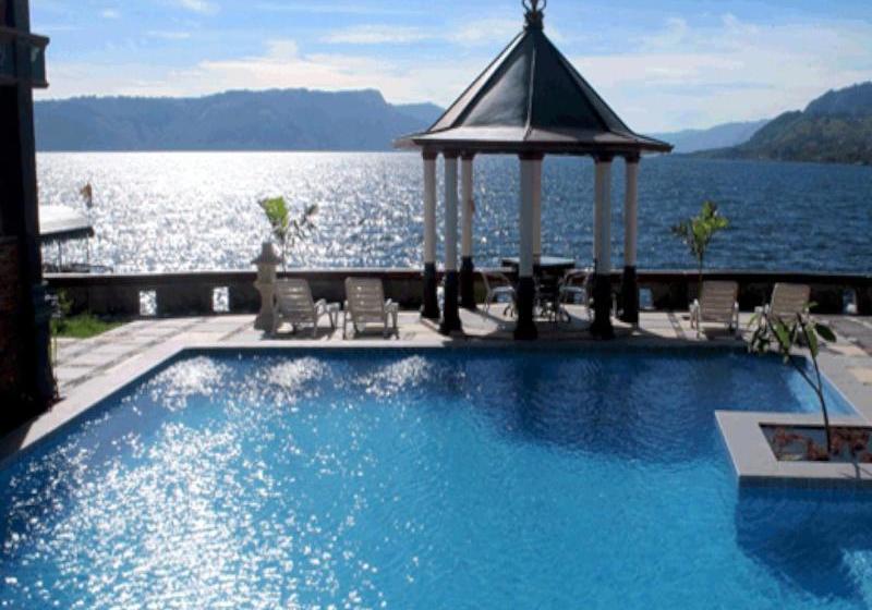 ホテル Samosir Villa Resort