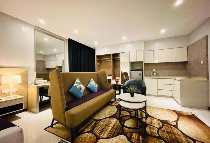 هتل Villa Abadi Resort