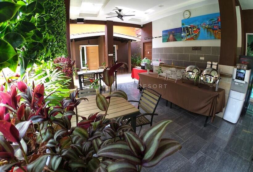 هتل Villa Abadi Resort