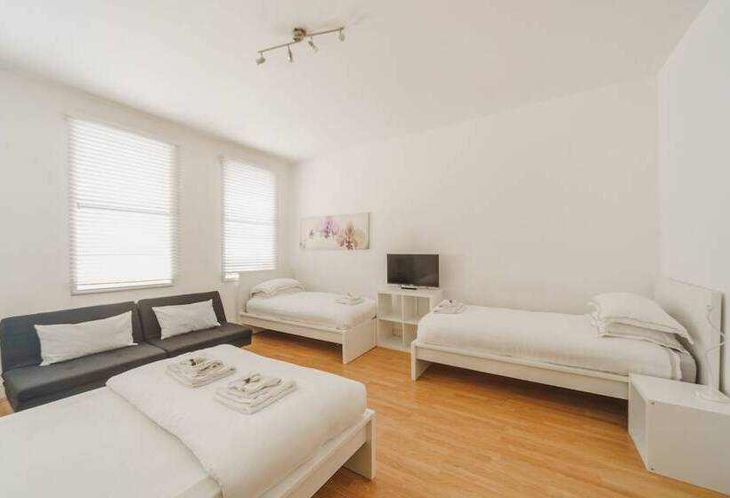 Large Studio Soho & Charing Cross Road