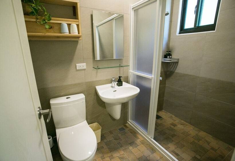 پانسیون Tree House Cafe & Homestay