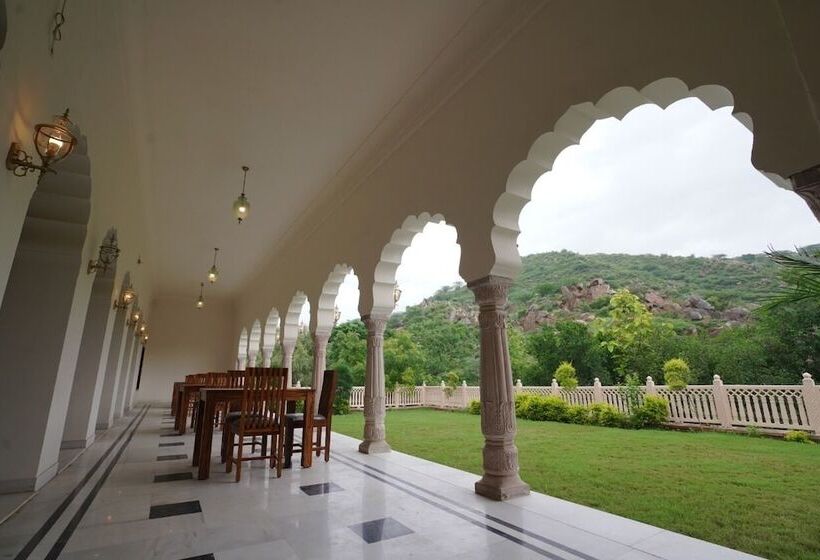 منتجع Raj Bagh Palace