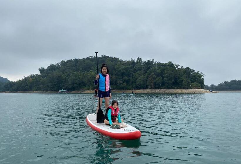 Sun Moon Lake Rainbow Sup Hostel