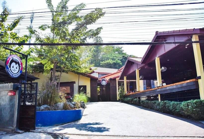 هاستل Mad Monkey Luang Prabang